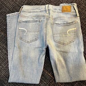 American Eagle Women's Light Blue Jeans